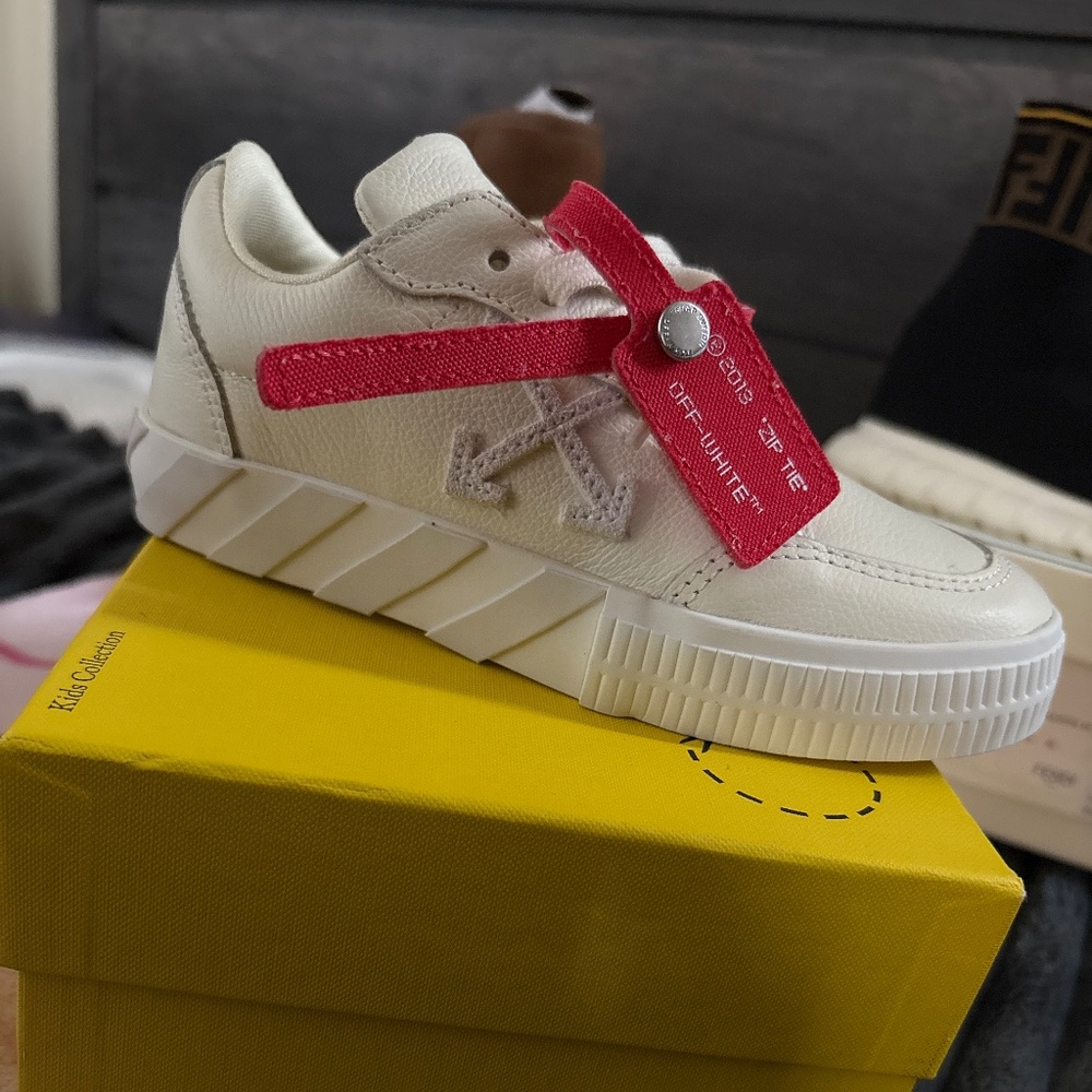 Kids off white sneaker
